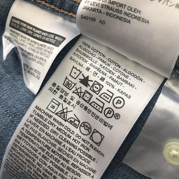 Levi’s Ultimate Western Shirt NWT Size Medium - Picture 9 of 11